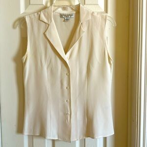 100% Silk Blouse, button up, V neck, Cream, no sleeve, Size 6
